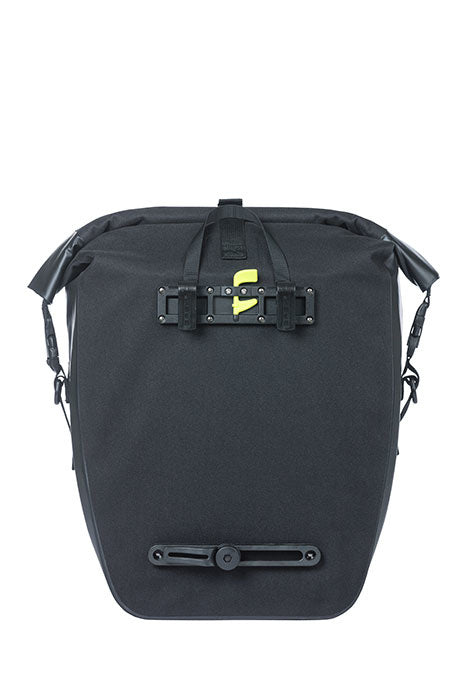 BASIL NAVIGATOR LARGE WATERPROOF SINGLE BAG , BLACK